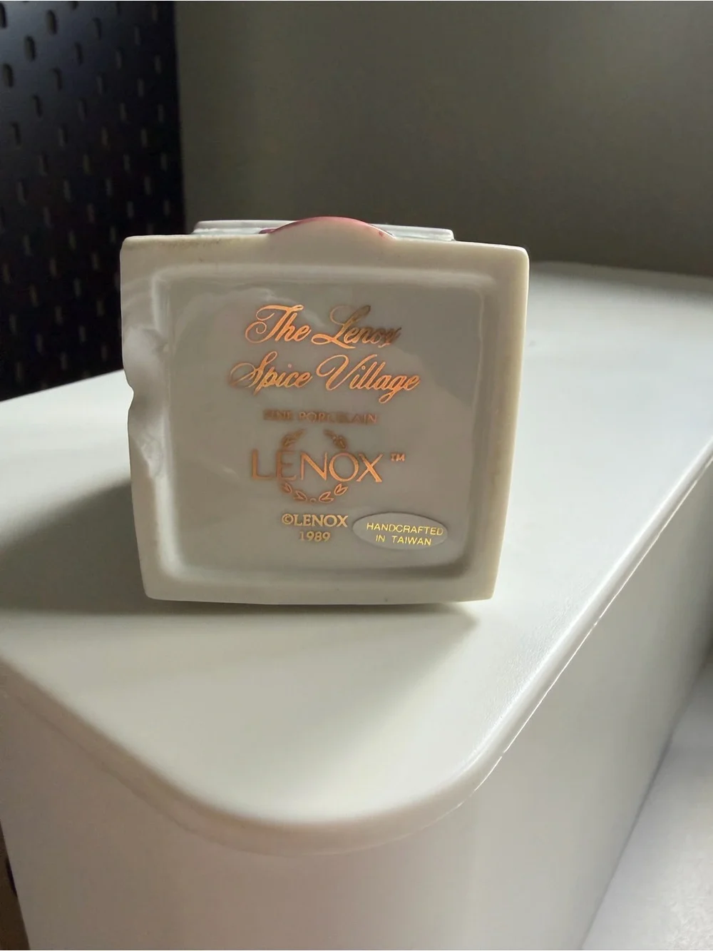 Lenox 1989 spice village - Chive